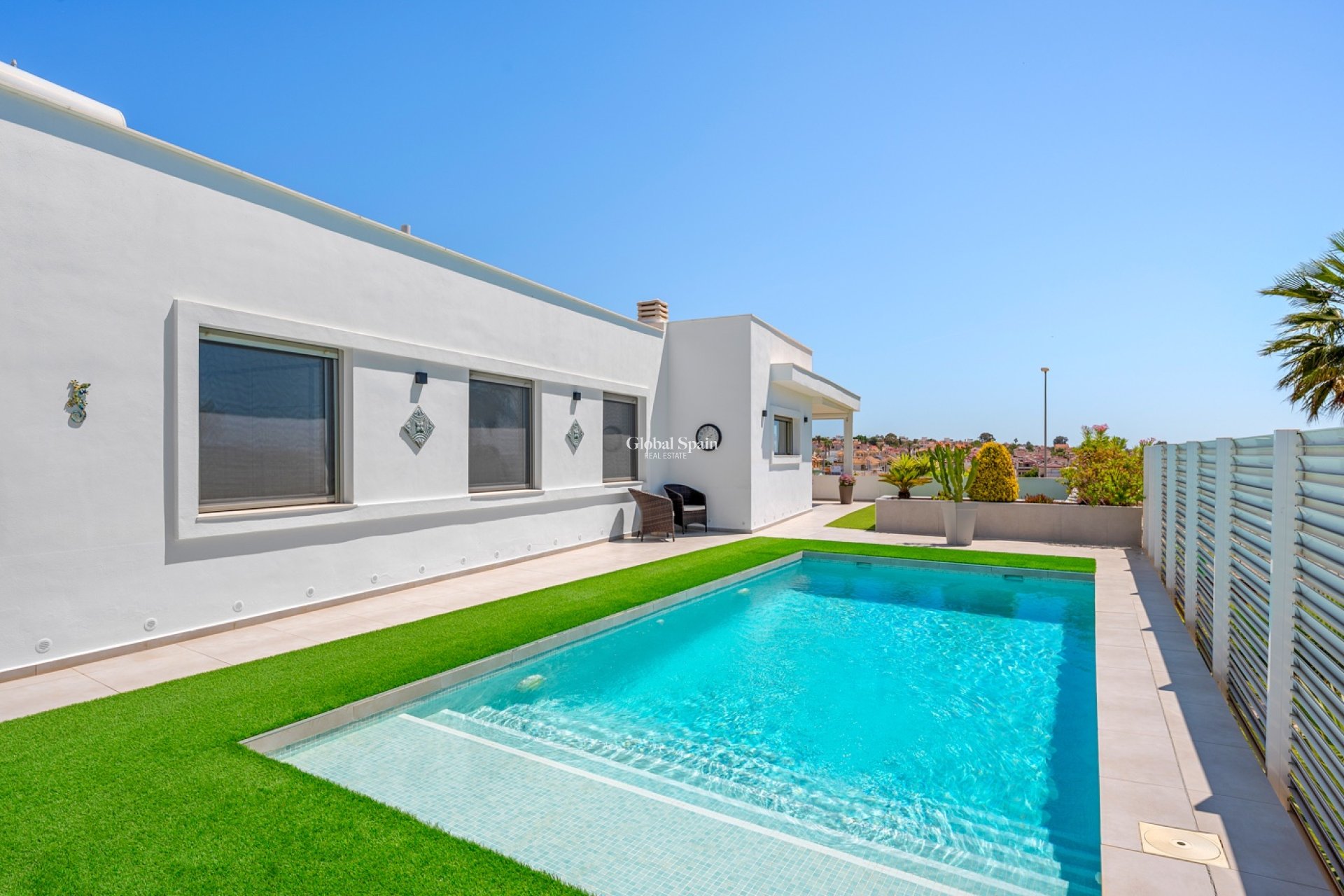 Wederverkoop - VILLA -
LA MARINA