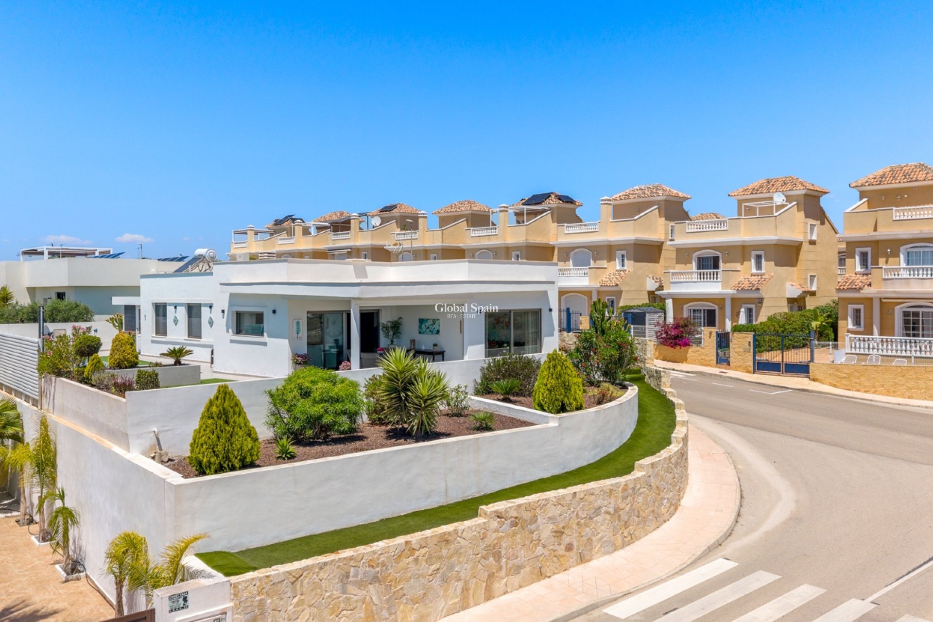 Wederverkoop - VILLA -
LA MARINA
