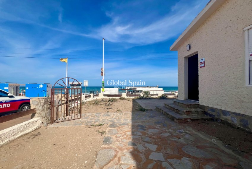Wederverkoop - VILLA -
LA MATA - Costa Blanca