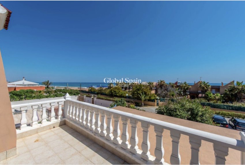 Wederverkoop - VILLA -
LA MATA - Costa Blanca