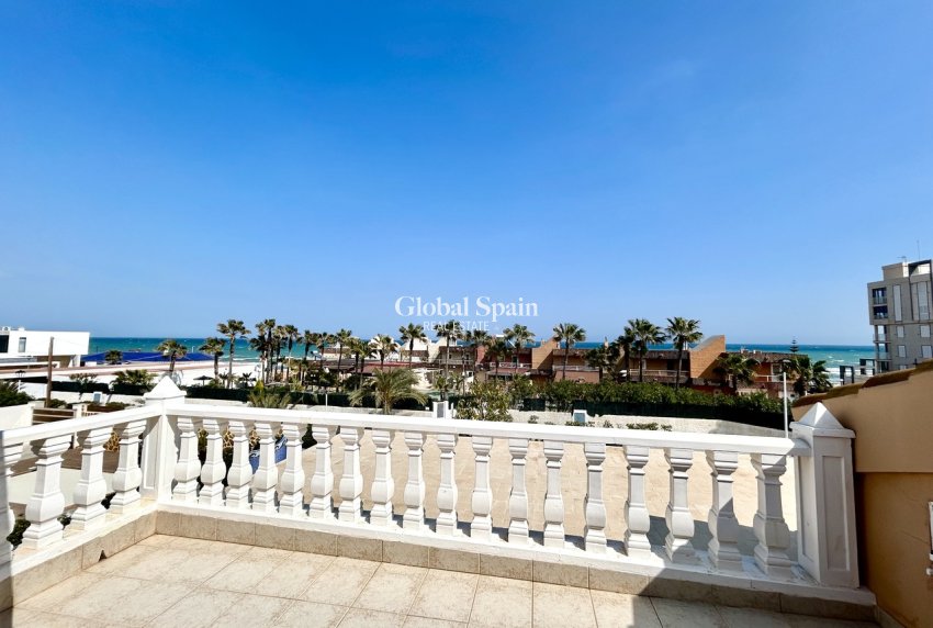 Wederverkoop - VILLA -
LA MATA - Costa Blanca