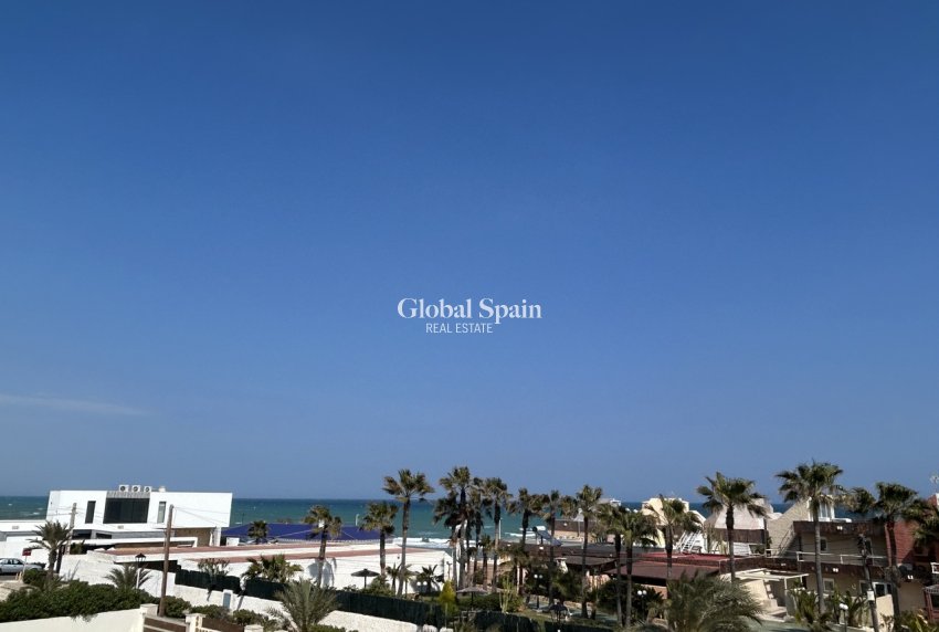 Wederverkoop - VILLA -
LA MATA - Costa Blanca