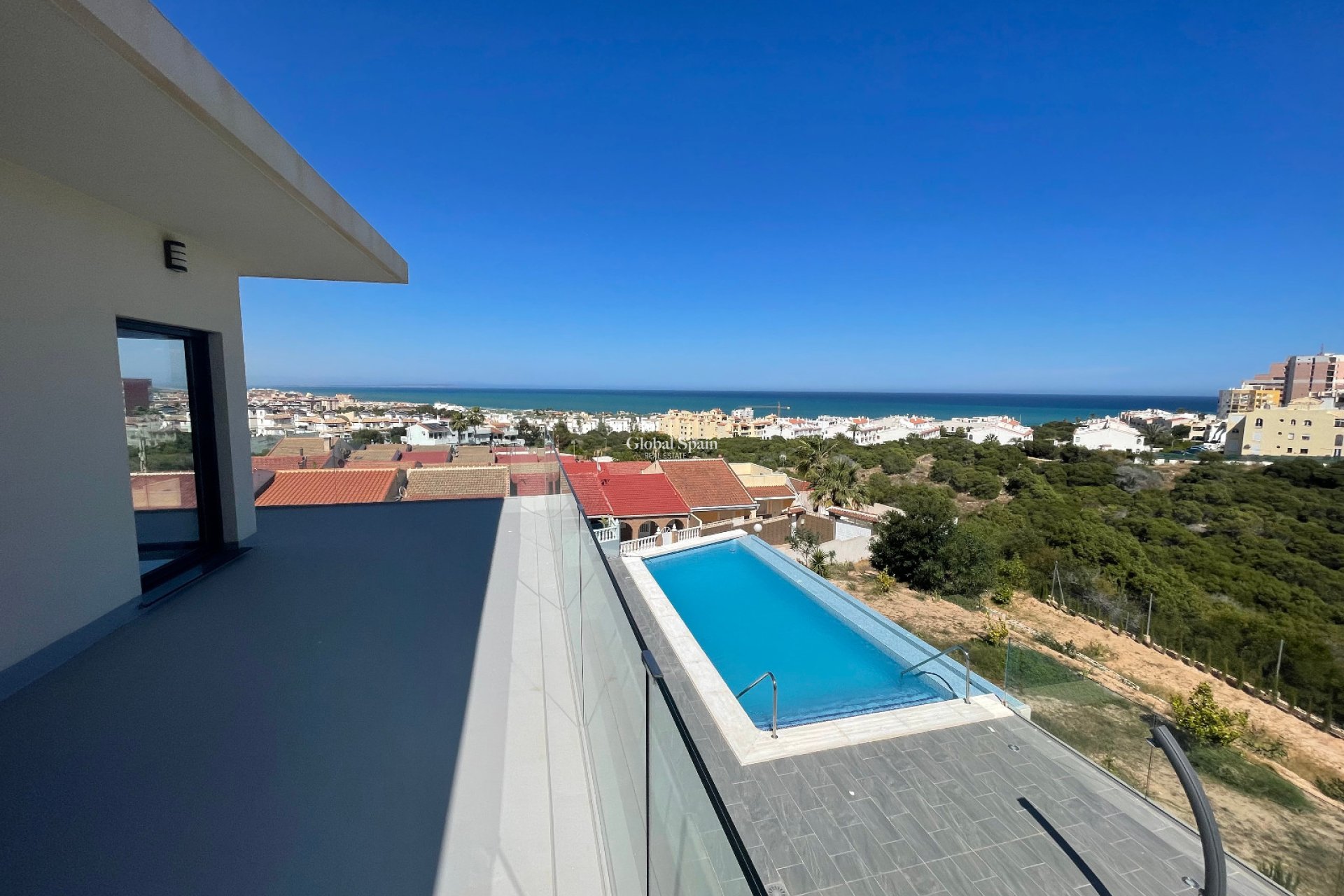 Wederverkoop - VILLA -
LA MATA - Costa Blanca