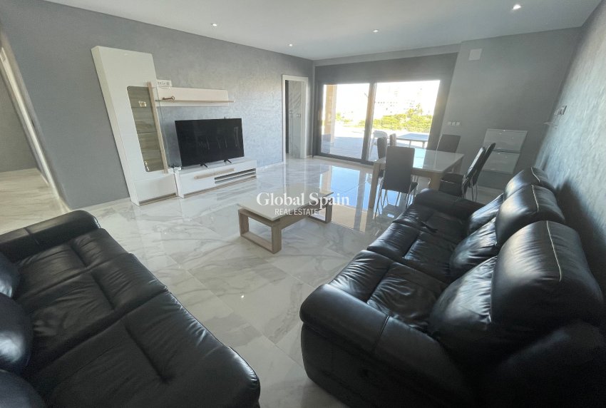 Wederverkoop - VILLA -
LA MATA - Costa Blanca