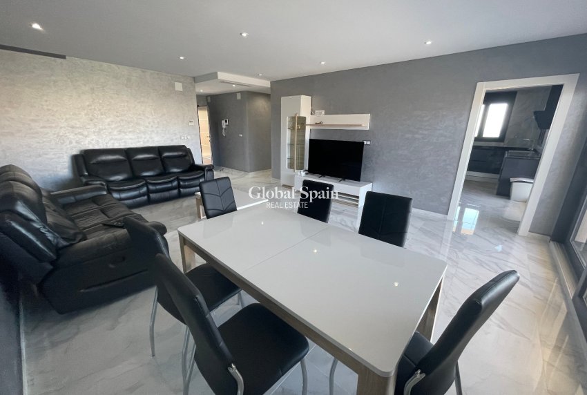 Wederverkoop - VILLA -
LA MATA - Costa Blanca
