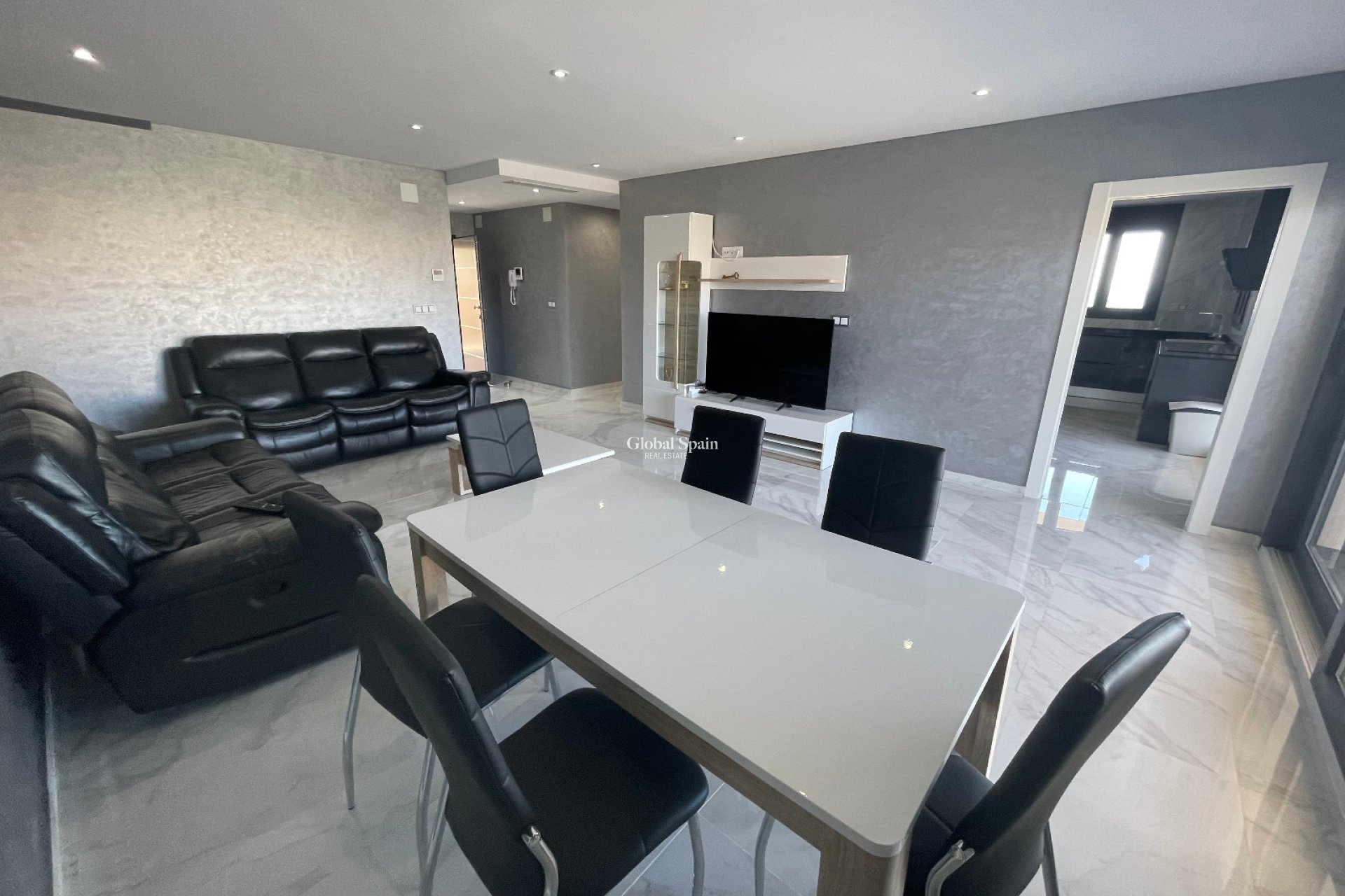 Wederverkoop - VILLA -
LA MATA - Costa Blanca