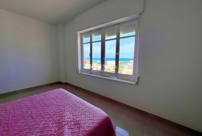 Wederverkoop - VILLA -
LA MATA - Costa Blanca