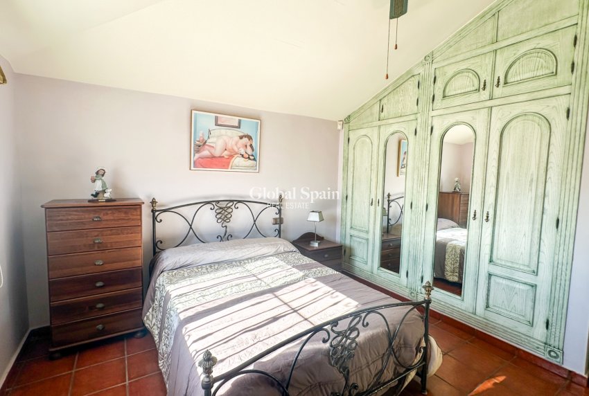 Wederverkoop - VILLA -
LA MATA - Costa Blanca