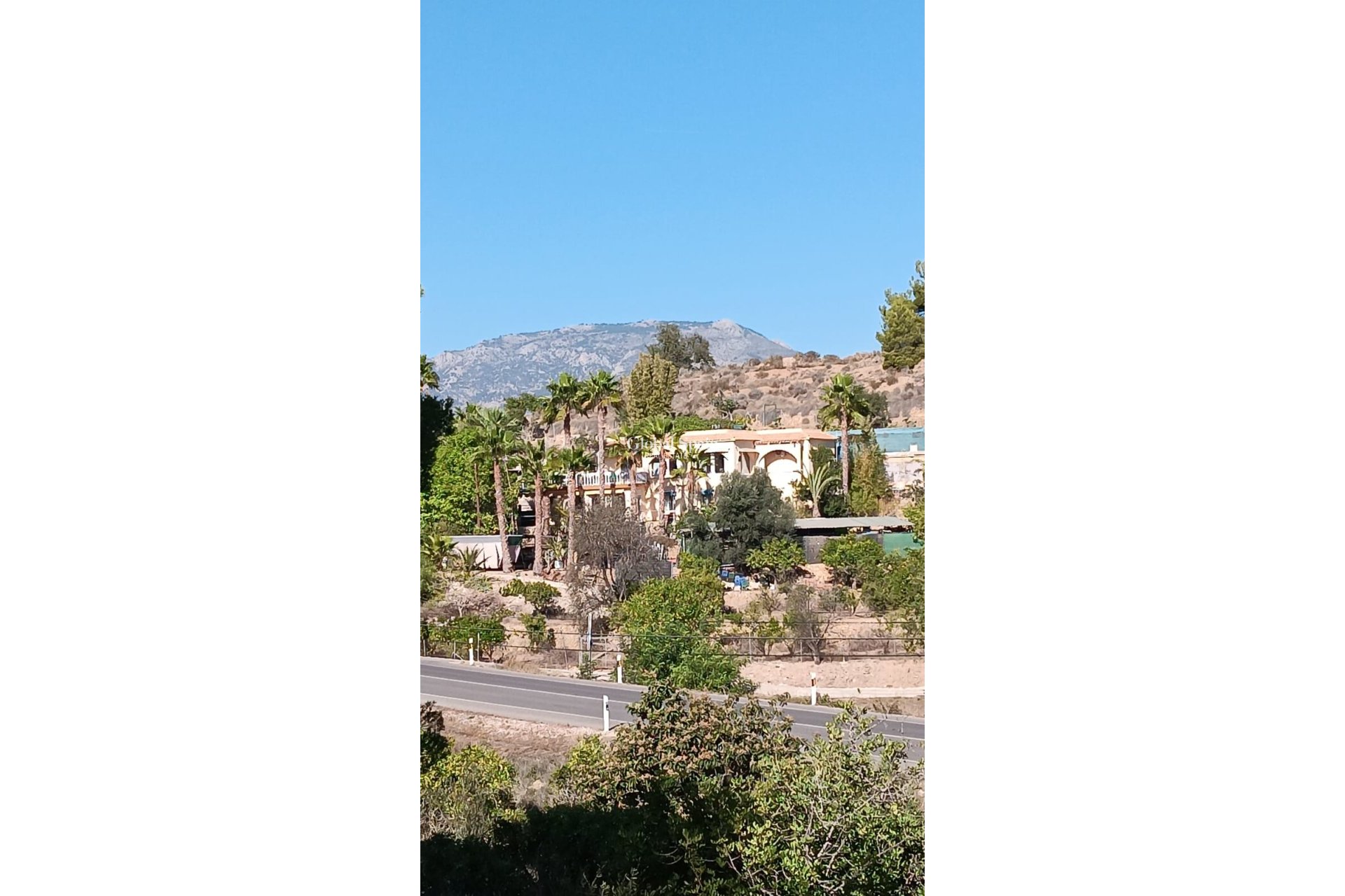 Wederverkoop - VILLA -
LA NUCÍA - Costa Blanca