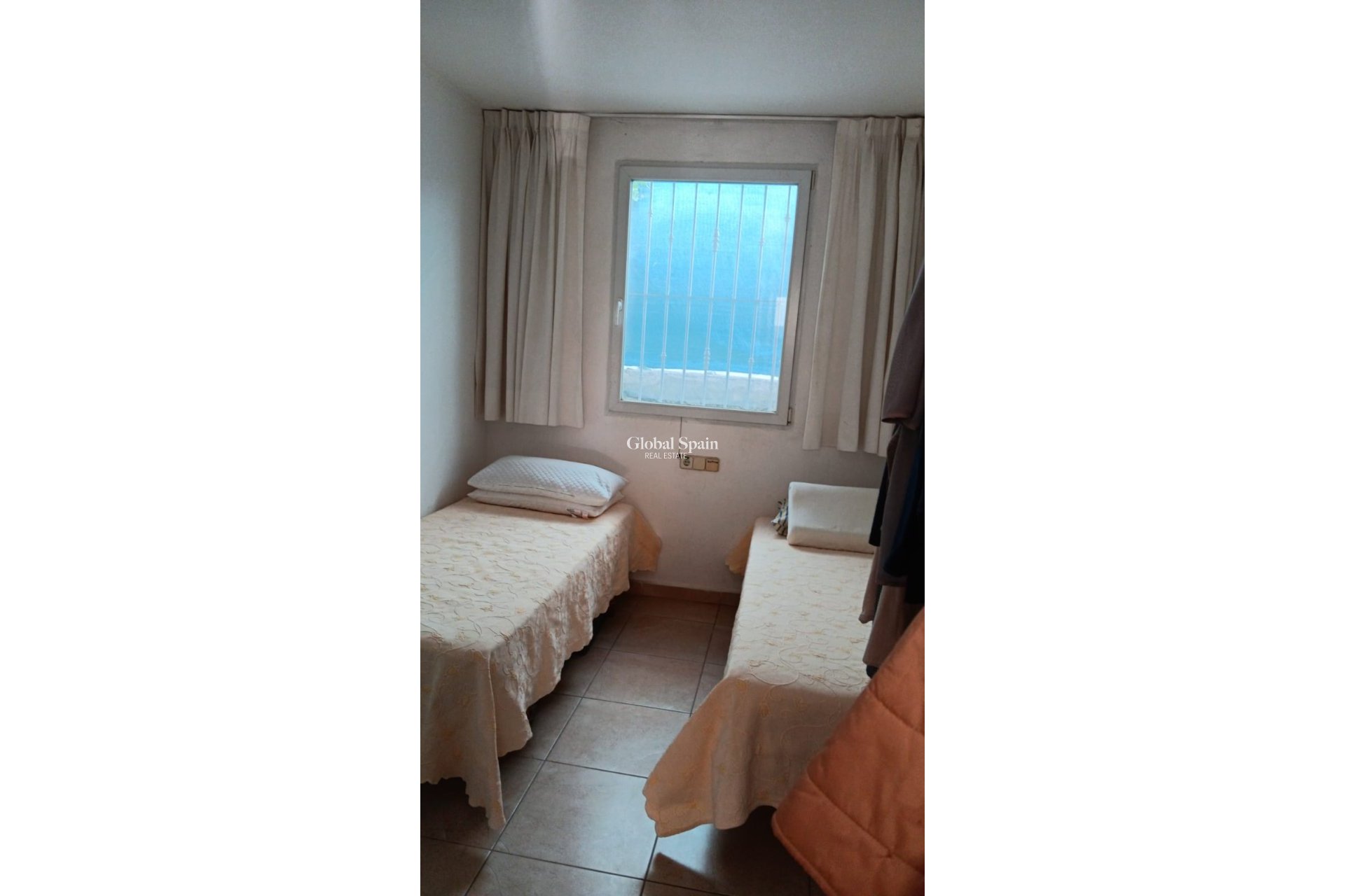 Wederverkoop - VILLA -
LA NUCÍA - Costa Blanca