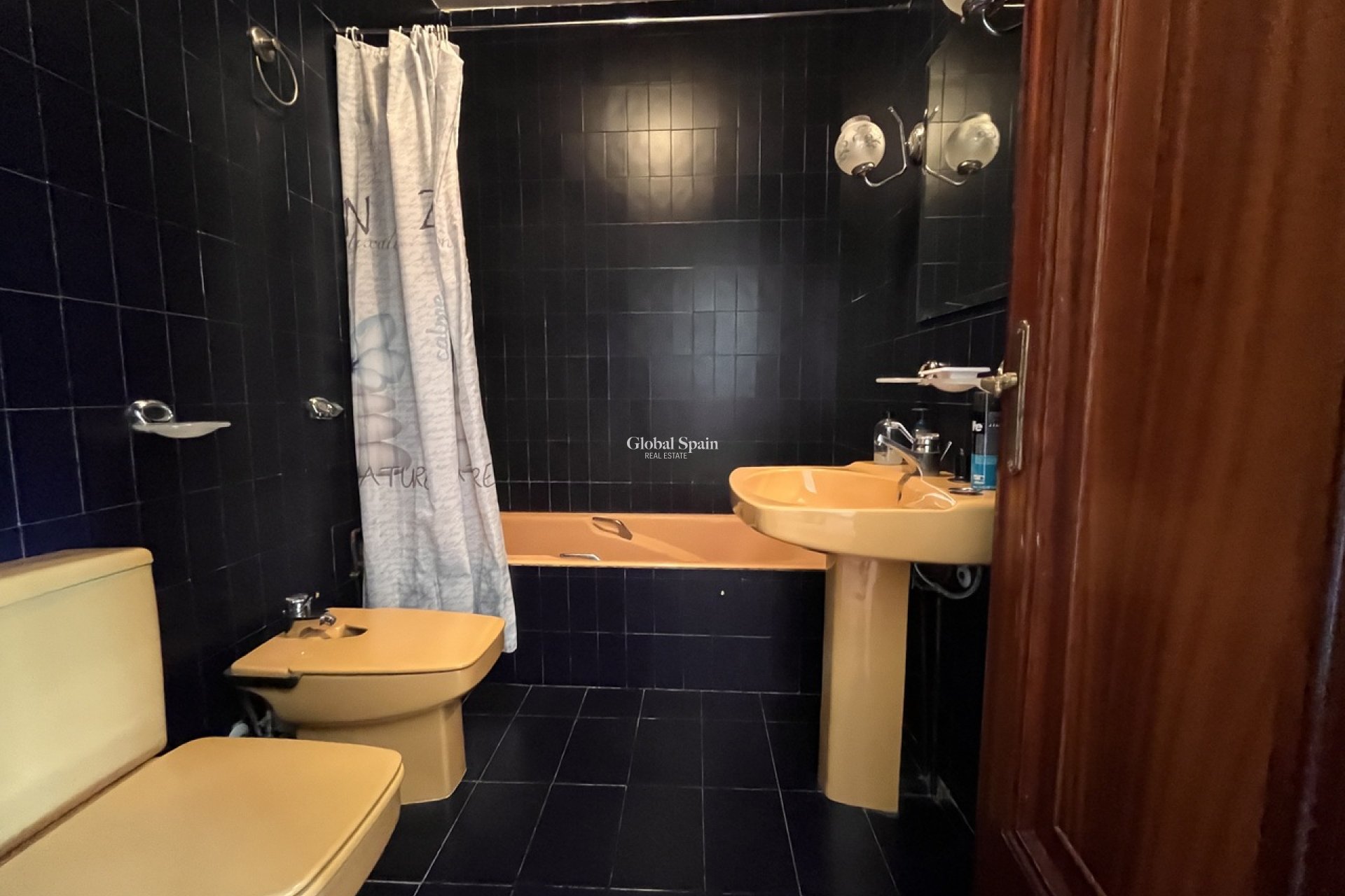 Wederverkoop - VILLA -
LA NUCÍA - Costa Blanca