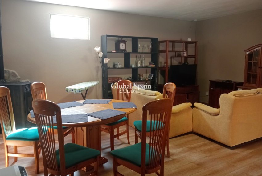 Wederverkoop - VILLA -
LA NUCÍA - La nucia