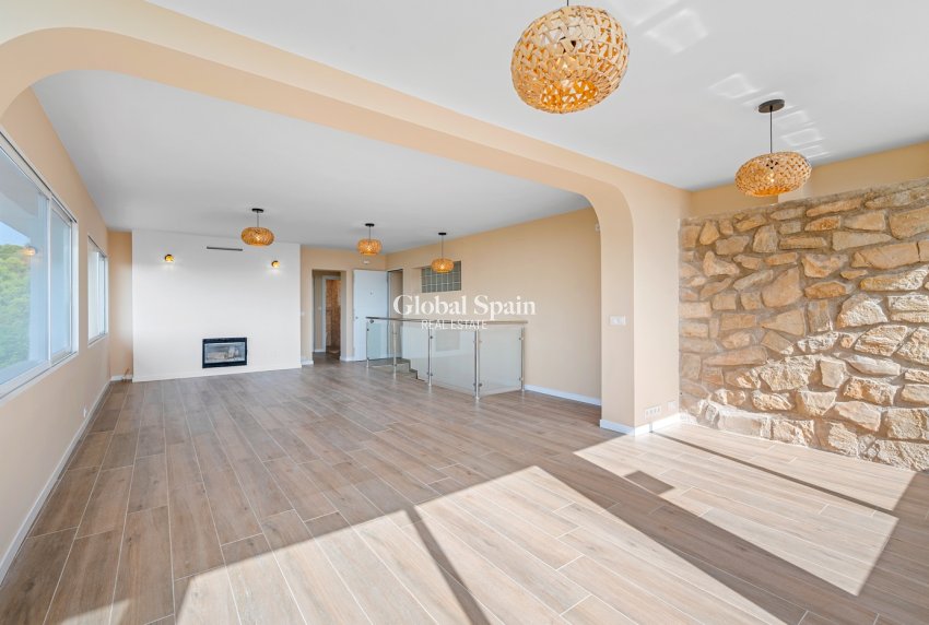 Wederverkoop - Villa -
La Nucía - La nucia