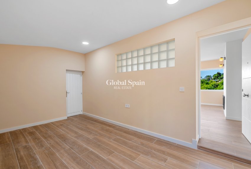 Wederverkoop - Villa -
La Nucía - La nucia