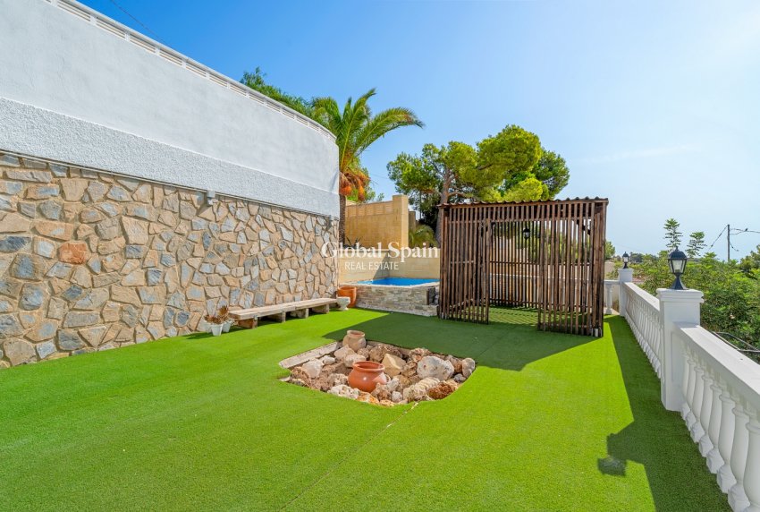 Wederverkoop - Villa -
La Nucía - La nucia