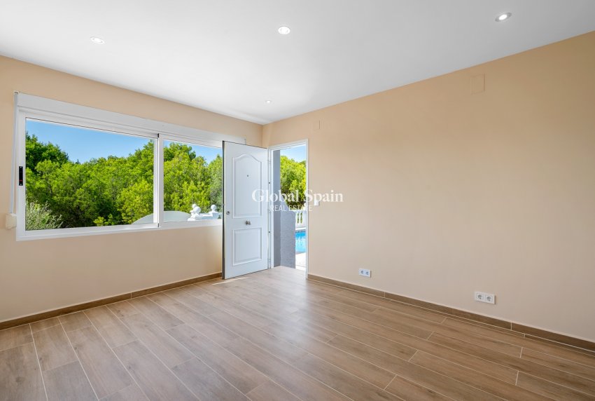 Wederverkoop - Villa -
La Nucía - La nucia