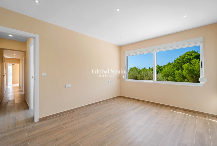 Wederverkoop - Villa -
La Nucía - La nucia