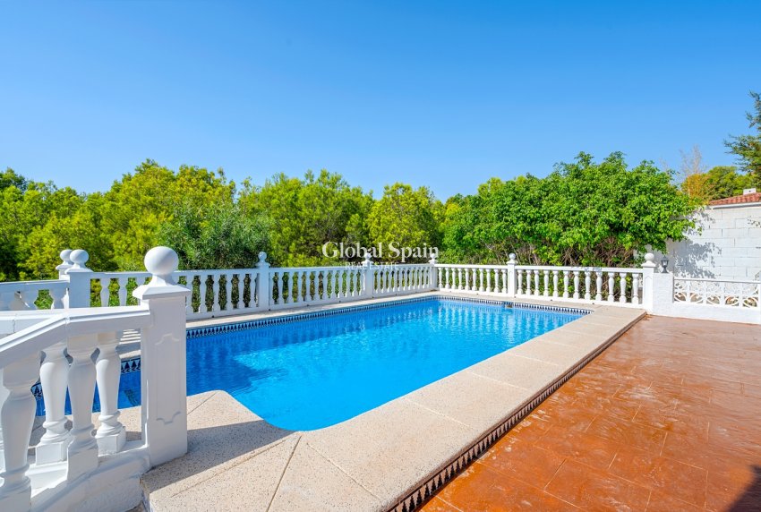 Wederverkoop - Villa -
La Nucía - La nucia