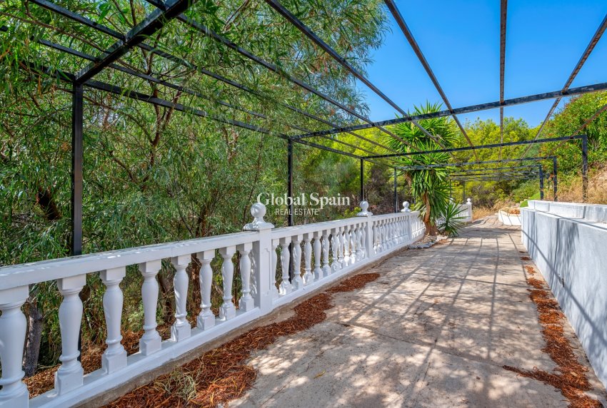 Wederverkoop - Villa -
La Nucía - La nucia