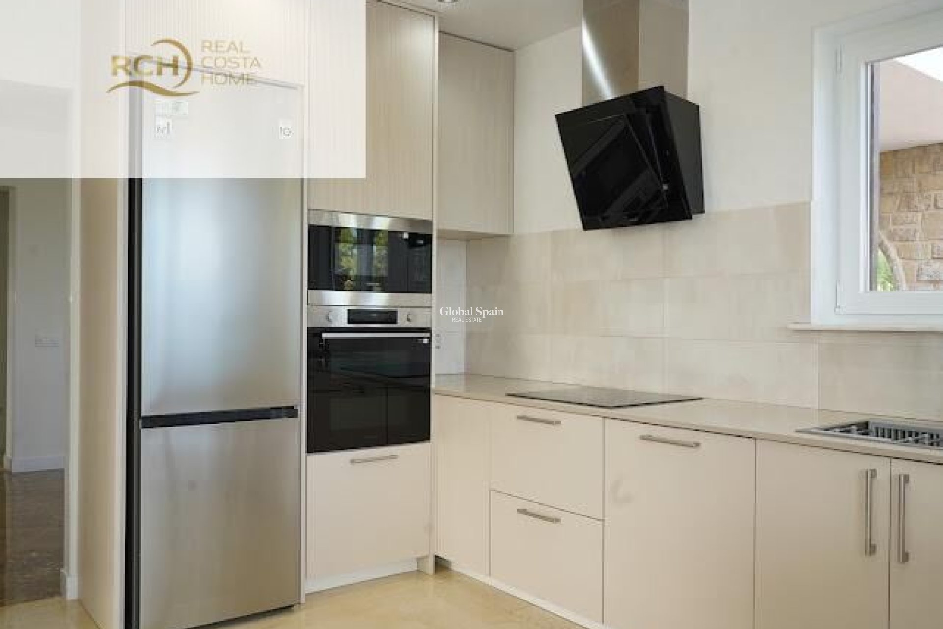 Wederverkoop - VILLA -
LA NUCÍA - Montebello - Nou Espai