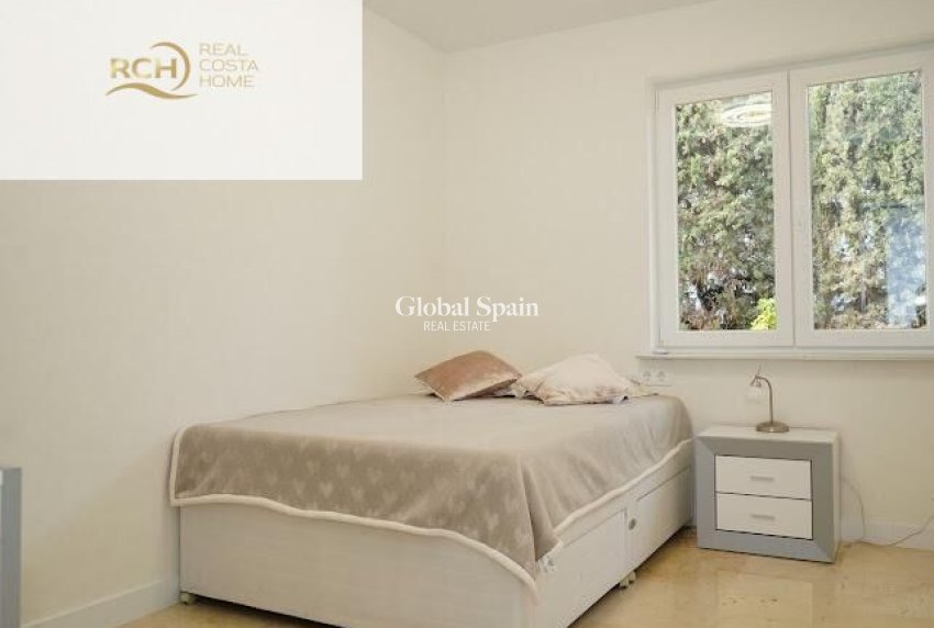 Wederverkoop - VILLA -
LA NUCÍA - Montebello - Nou Espai