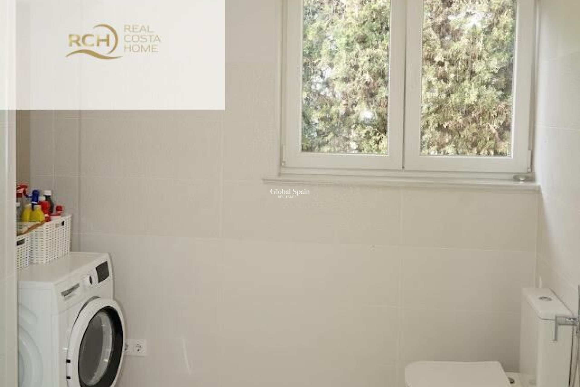 Wederverkoop - VILLA -
LA NUCÍA - Montebello - Nou Espai