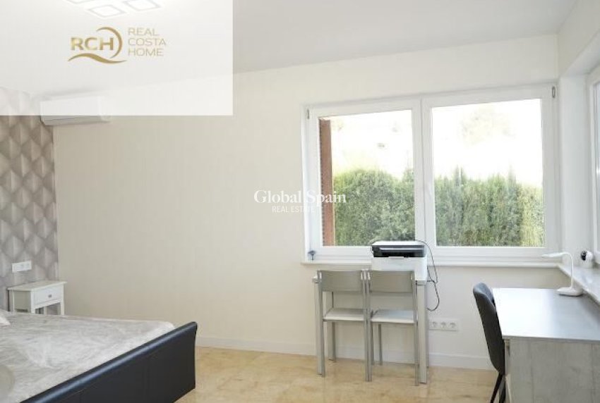 Wederverkoop - VILLA -
LA NUCÍA - Montebello - Nou Espai