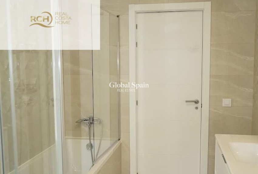 Wederverkoop - VILLA -
LA NUCÍA - Montebello - Nou Espai