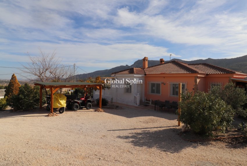 Wederverkoop - VILLA -
LA ROMANA - Inland