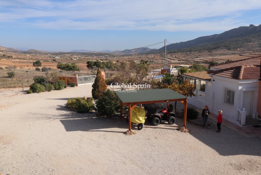 Wederverkoop - VILLA -
LA ROMANA - Inland