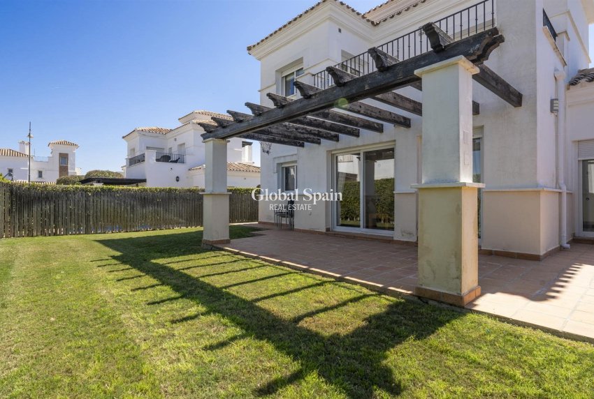 Wederverkoop - VILLA -
LA TORRE GOLF RESORT - Inland