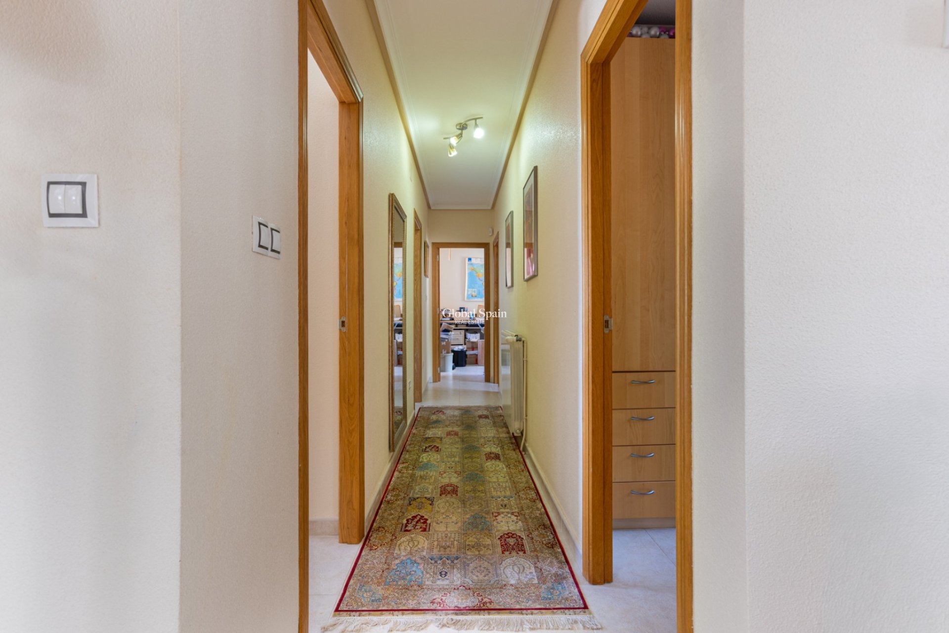 Wederverkoop - VILLA -
LA ZARZA - Inland