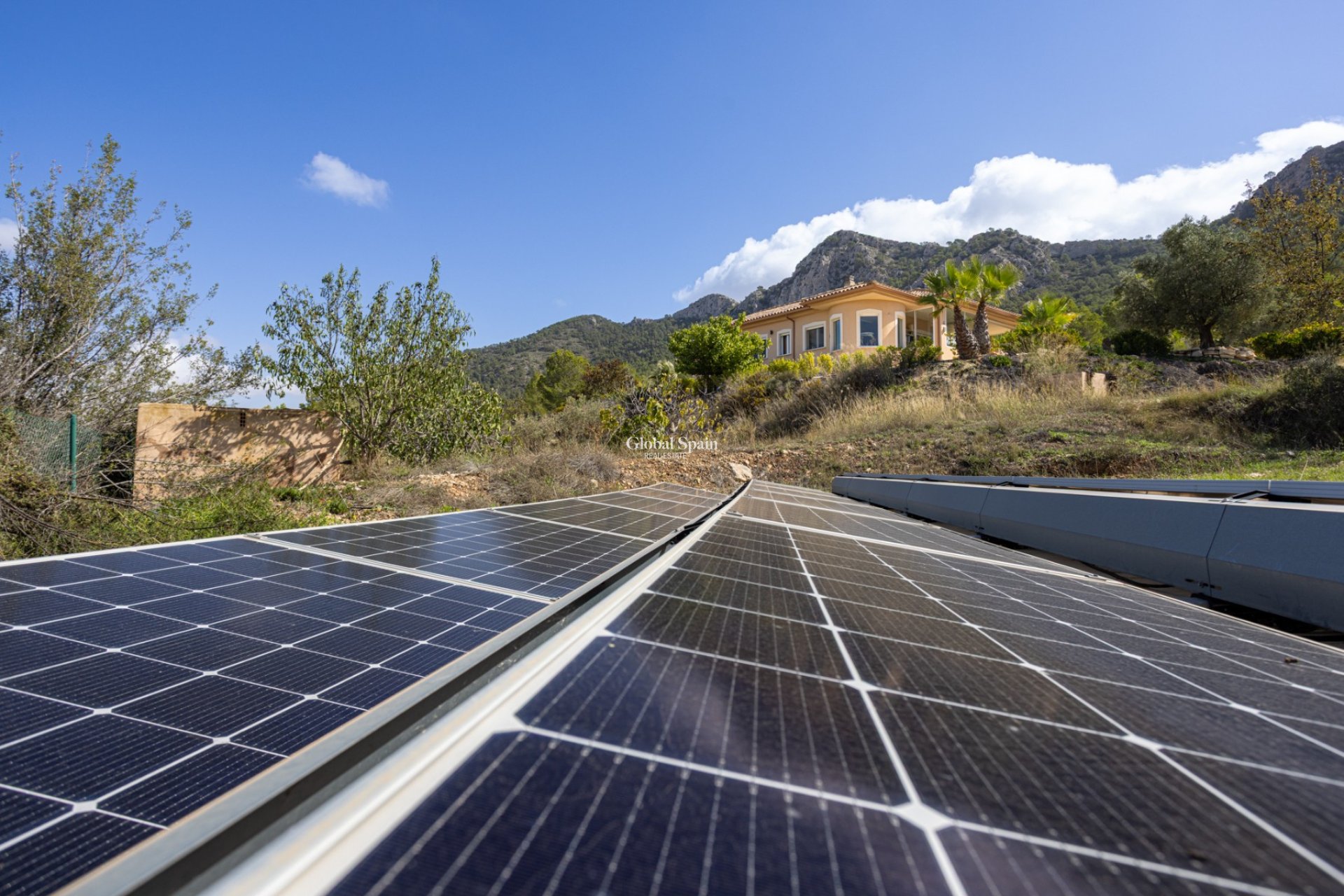 Wederverkoop - VILLA -
LA ZARZA - Inland