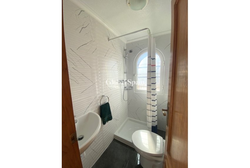 Wederverkoop - VILLA -
LA ZENIA - Costa Blanca