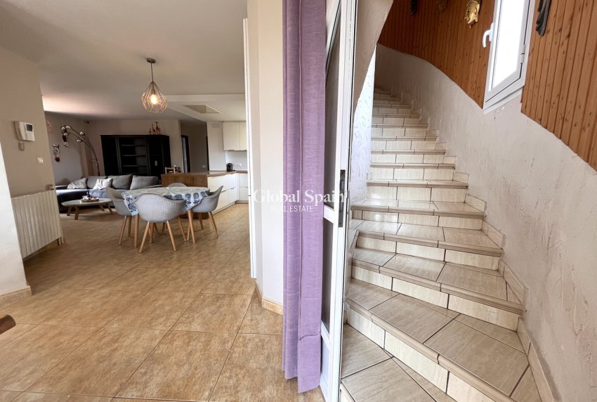 Wederverkoop - VILLA -
LA ZENIA - Costa Blanca