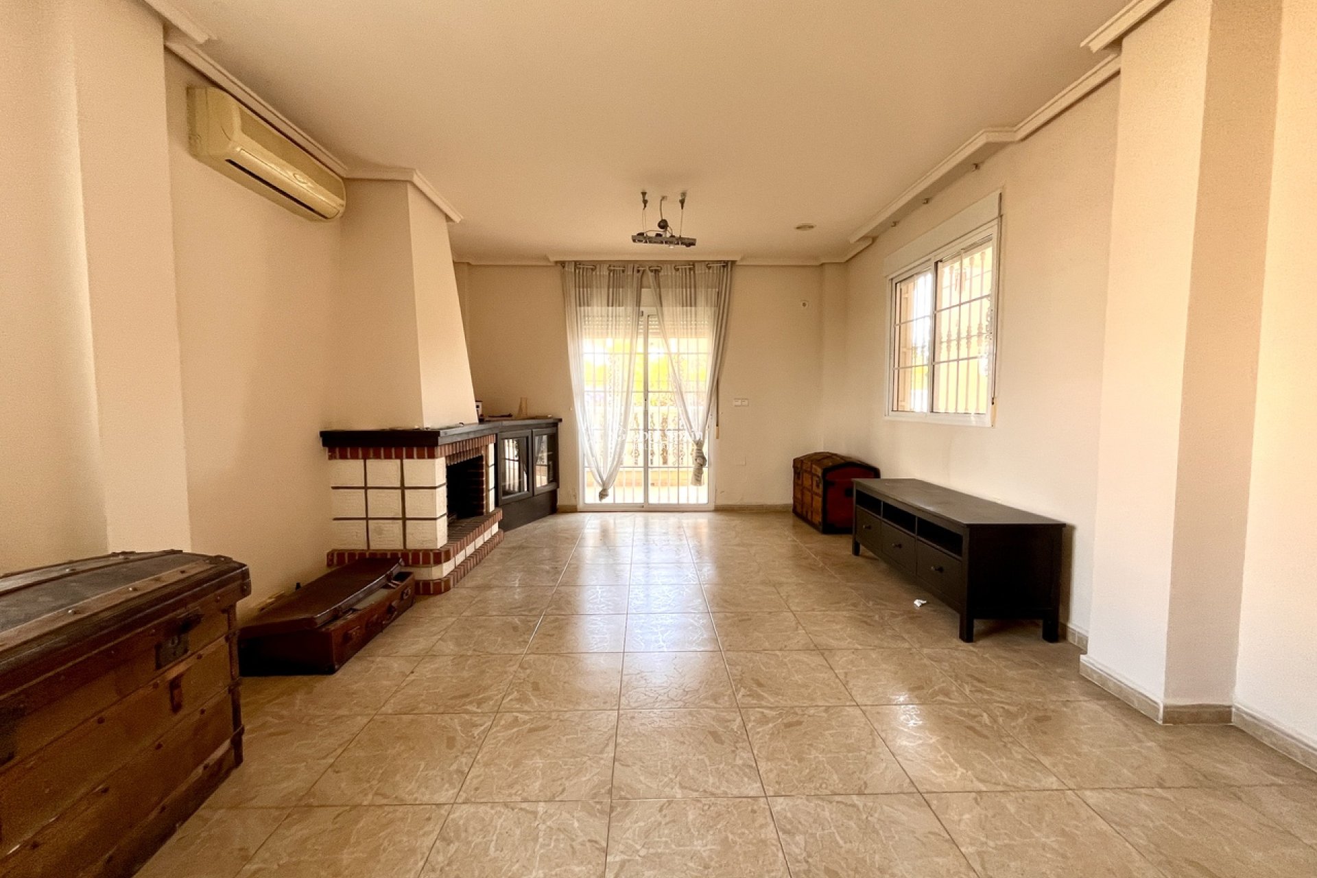 Wederverkoop - VILLA -
LA ZENIA - Costa Blanca