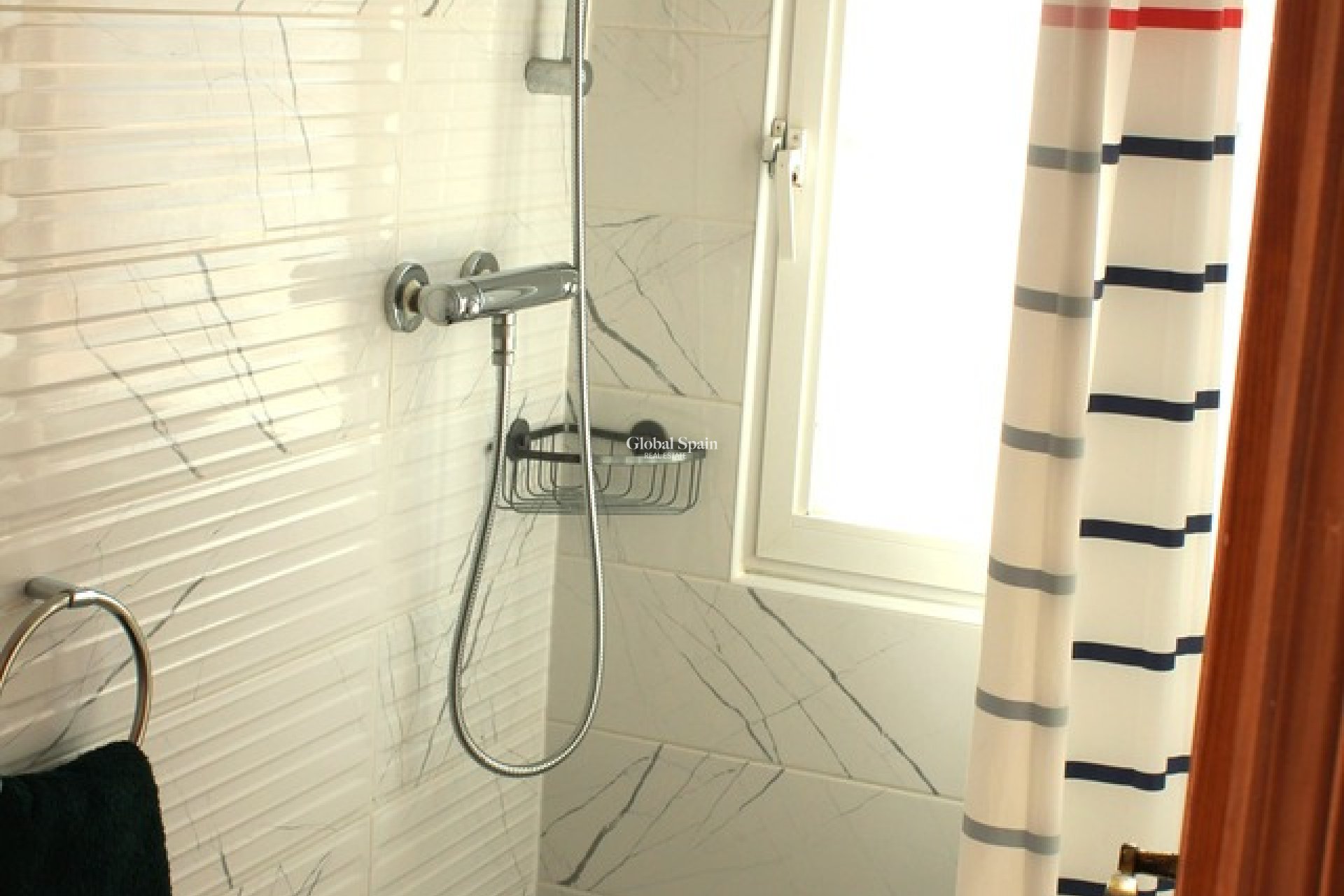 Wederverkoop - VILLA -
LA ZENIA - Costa Blanca