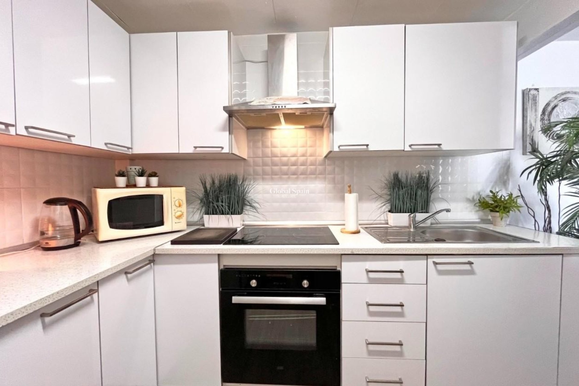 Wederverkoop - VILLA -
LA ZENIA - Costa Blanca