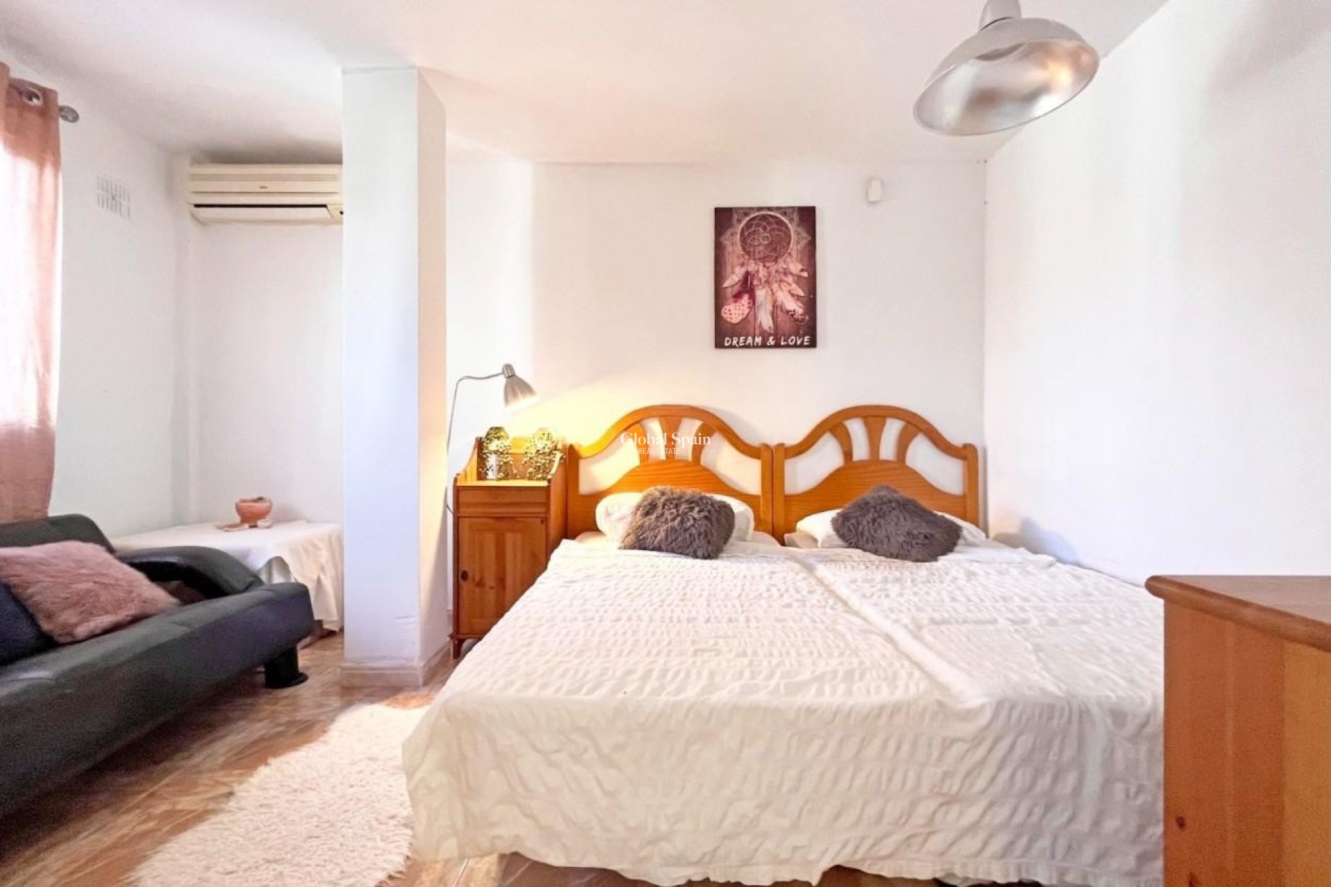 Wederverkoop - VILLA -
LA ZENIA - Costa Blanca