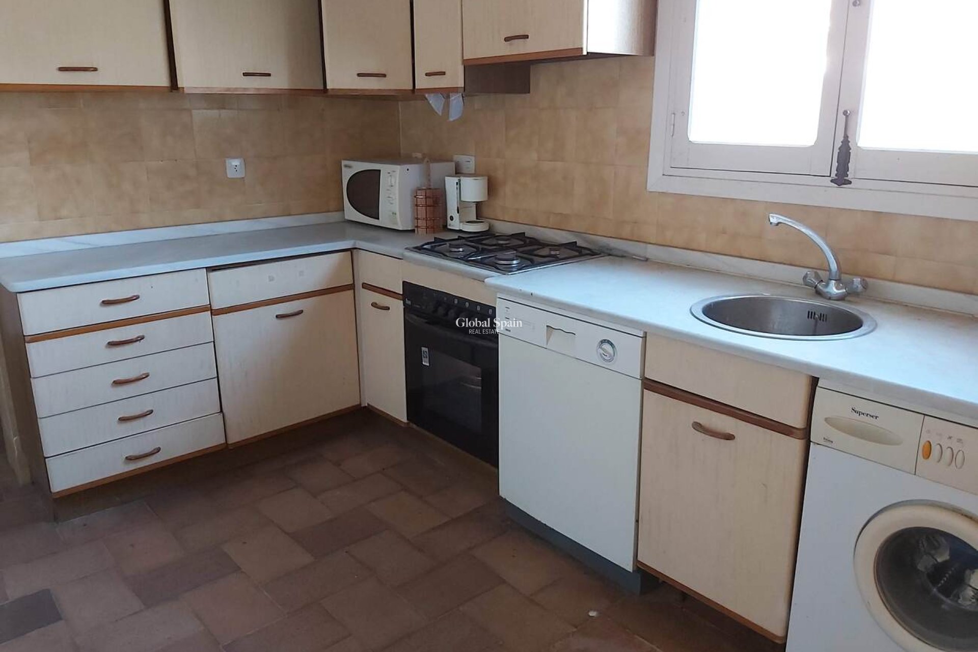 Wederverkoop - VILLA -
LA ZENIA - Costa Blanca