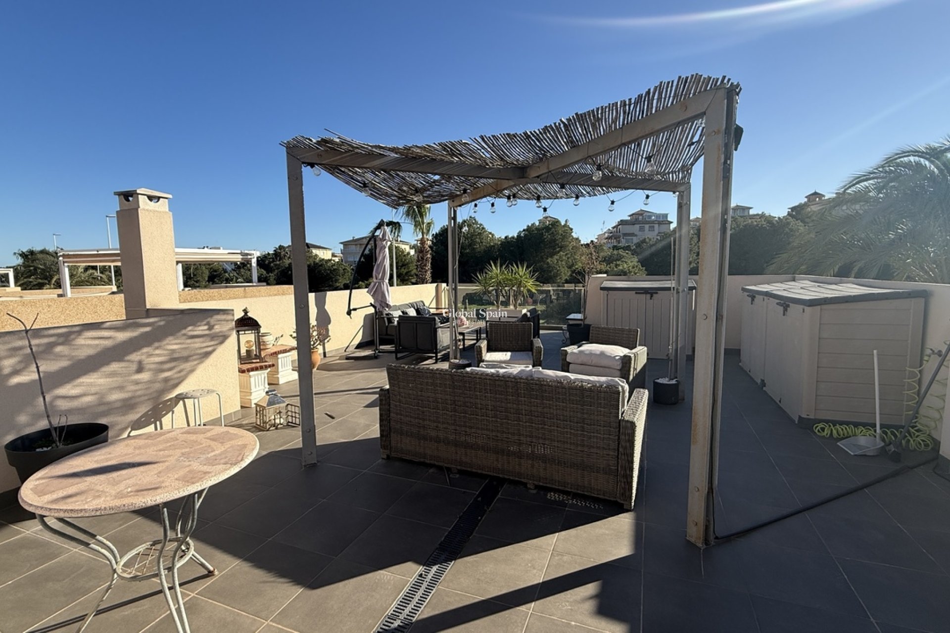 Wederverkoop - VILLA -
LA ZENIA - Costa Blanca