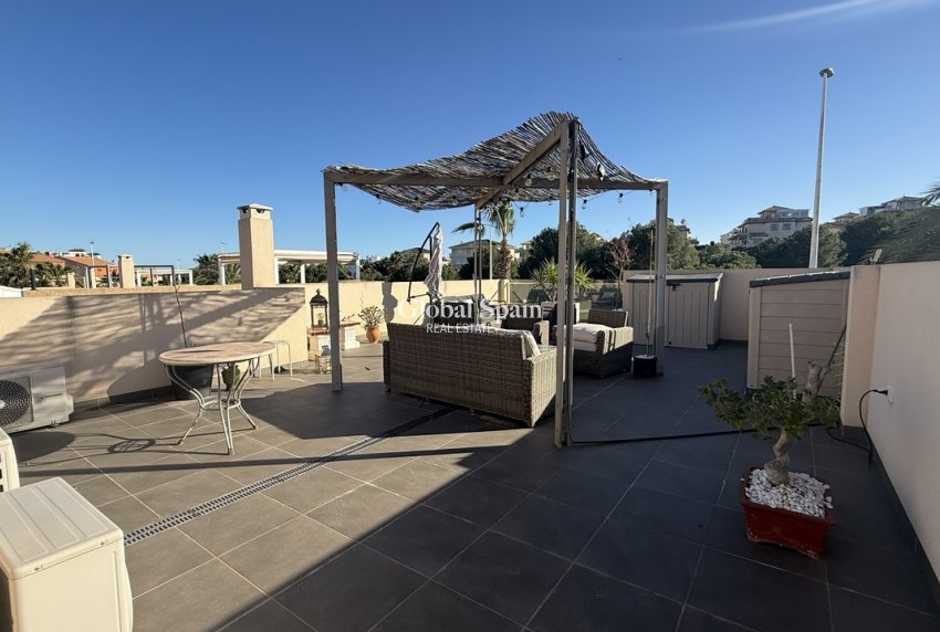 Wederverkoop - VILLA -
LA ZENIA - Costa Blanca