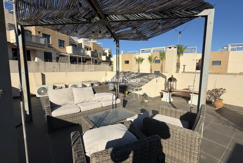 Wederverkoop - VILLA -
LA ZENIA - Costa Blanca