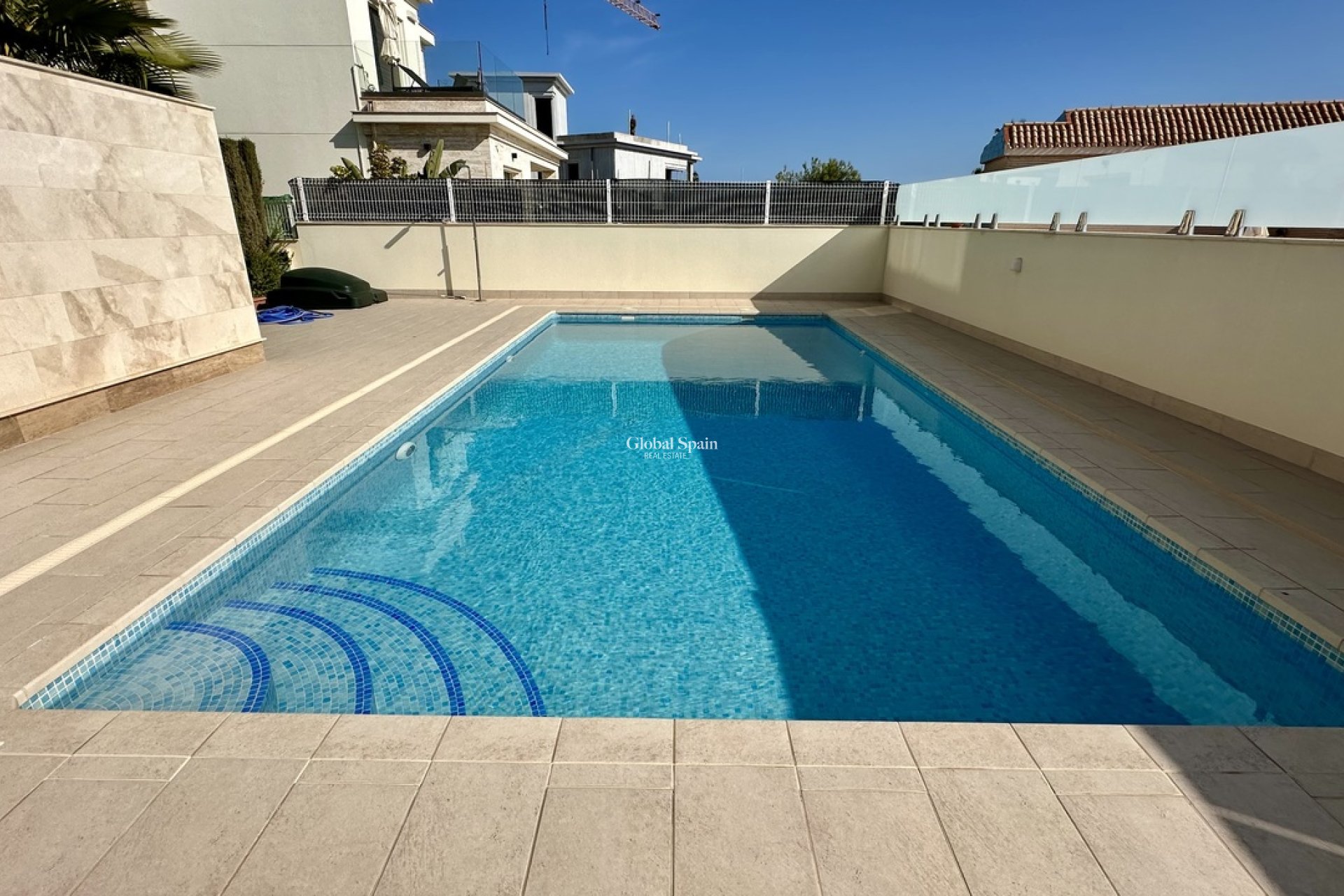 Wederverkoop - VILLA -
LA ZENIA - Costa Blanca