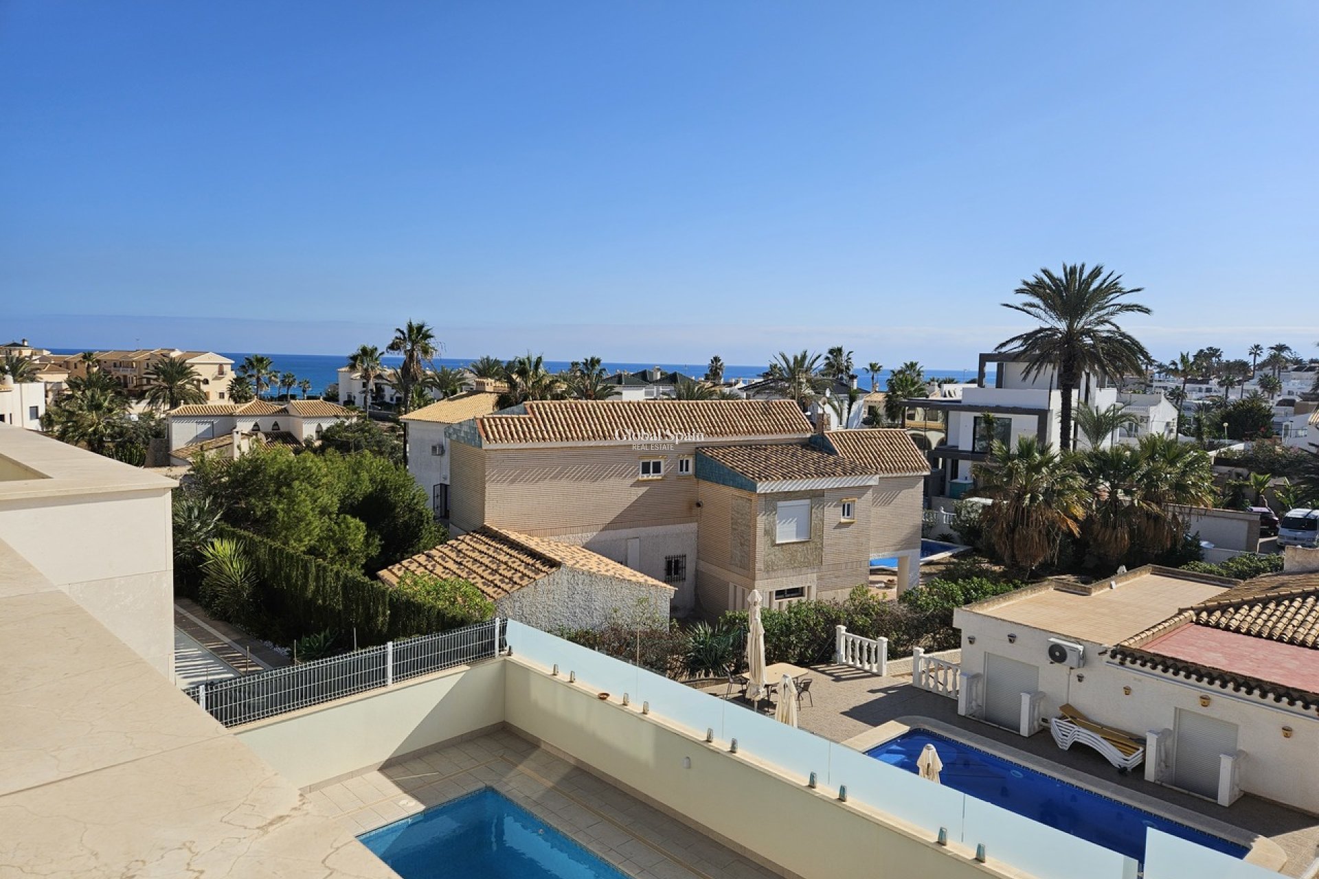 Wederverkoop - VILLA -
LA ZENIA - Costa Blanca