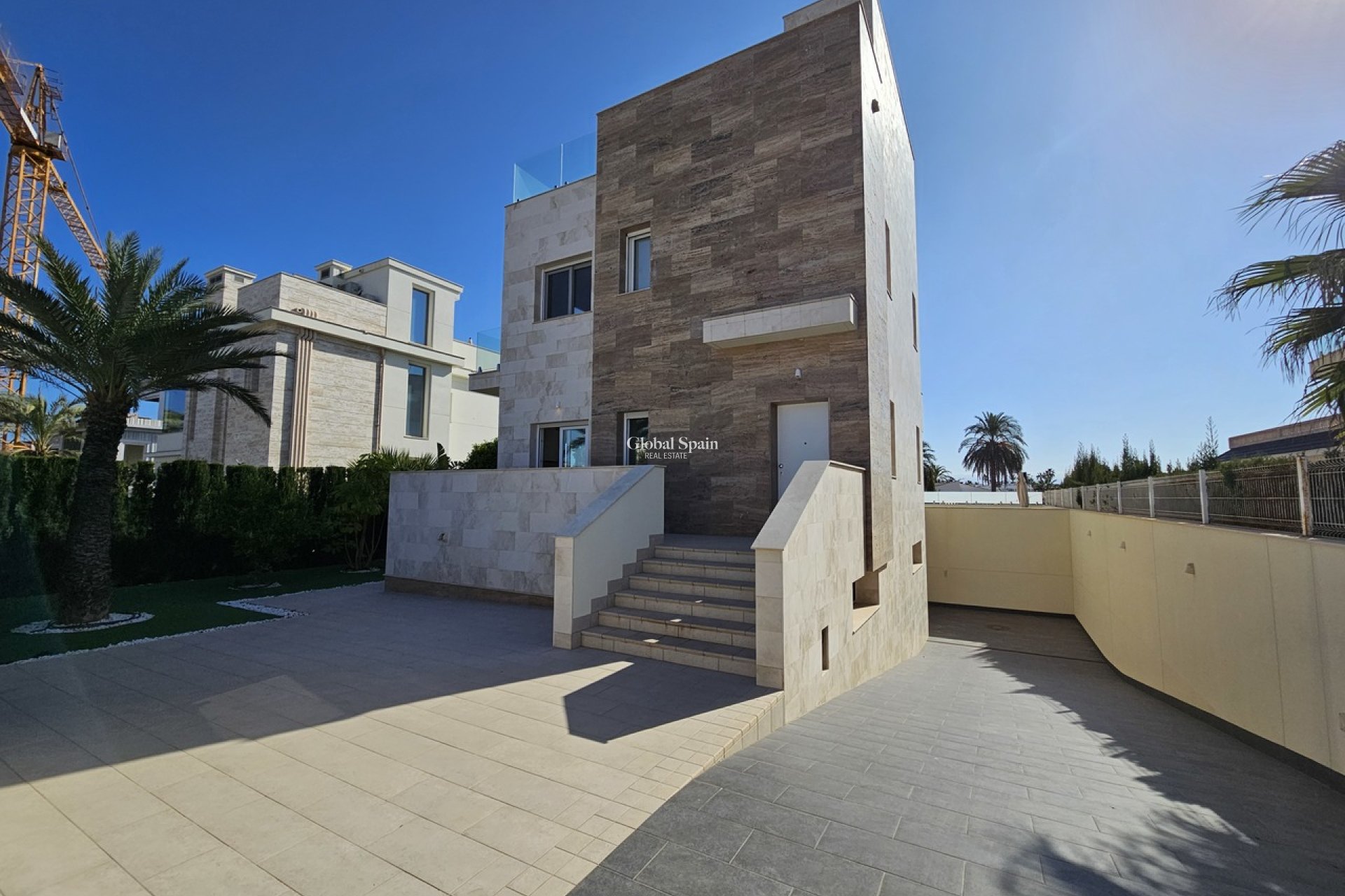 Wederverkoop - VILLA -
LA ZENIA - Costa Blanca