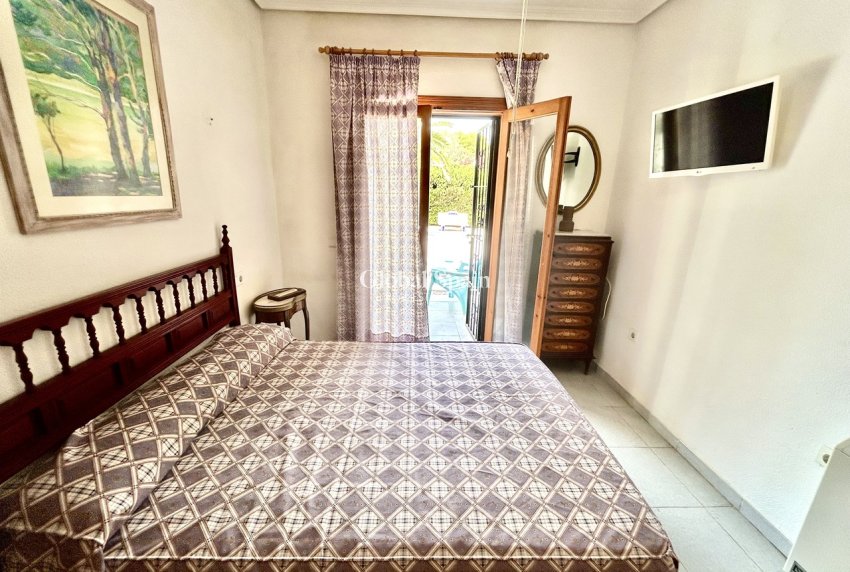 Wederverkoop - VILLA -
LA ZENIA - Costa Blanca