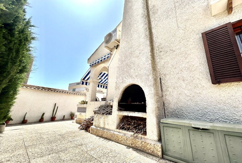 Wederverkoop - VILLA -
LA ZENIA - Costa Blanca