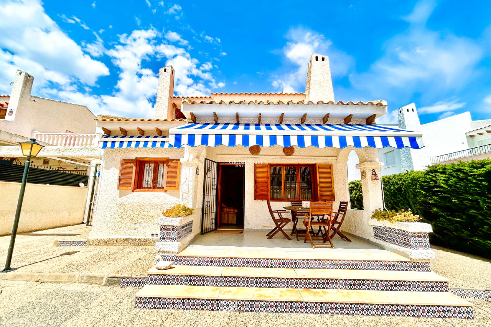 Wederverkoop - VILLA -
LA ZENIA - Costa Blanca