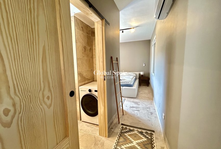 Wederverkoop - VILLA -
LA ZENIA - Costa Blanca